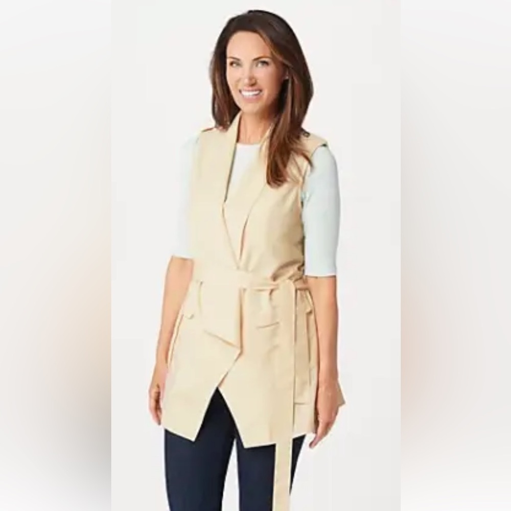 Rachel Hollis Ltd. Travel Vest MEDIUM ~ A368532 Buttercream